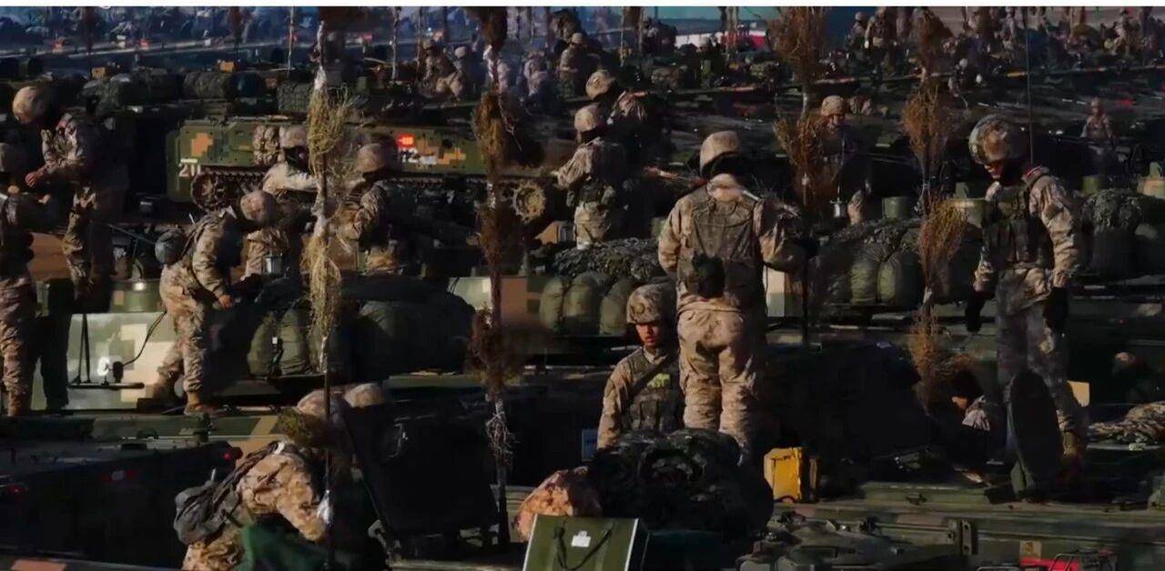 大场面!机器狗、无人机开路<strong></p>
<p>上海证券</strong>,实兵对抗演练画面公布