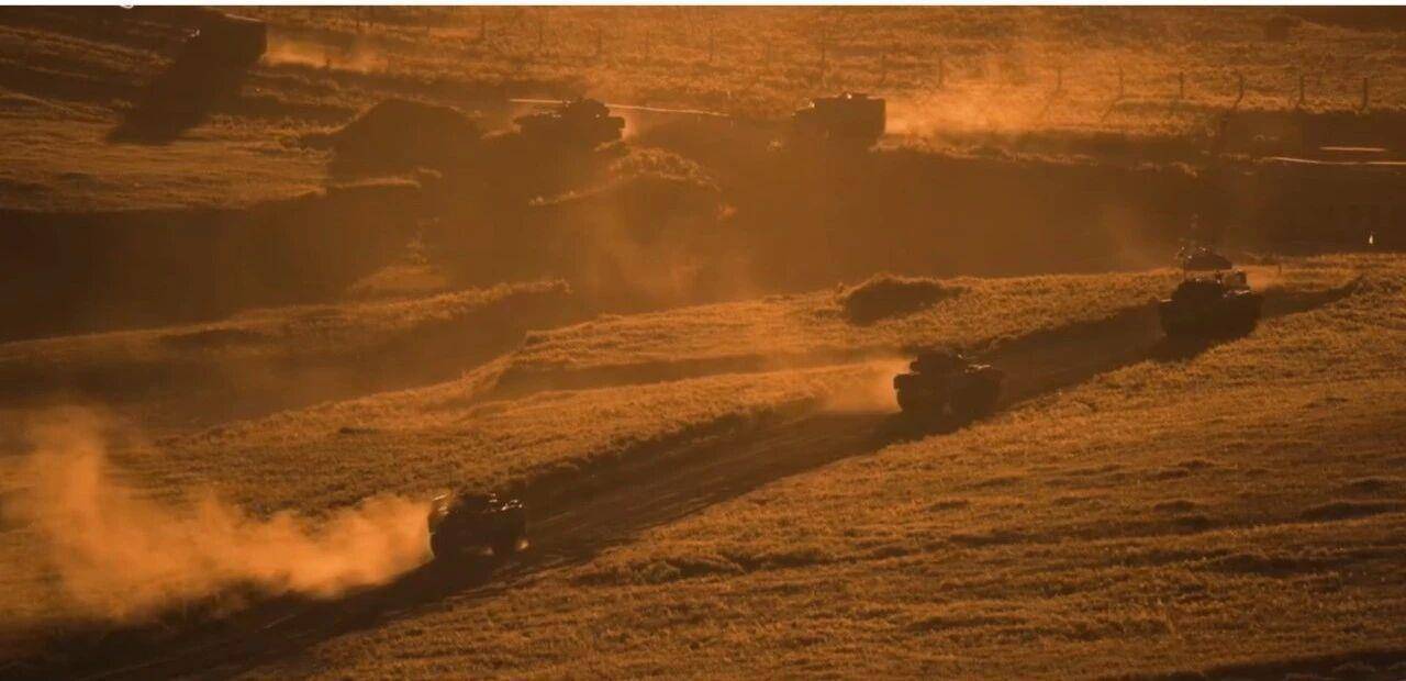 大场面!机器狗、无人机开路<strong></p>
<p>上海证券</strong>,实兵对抗演练画面公布