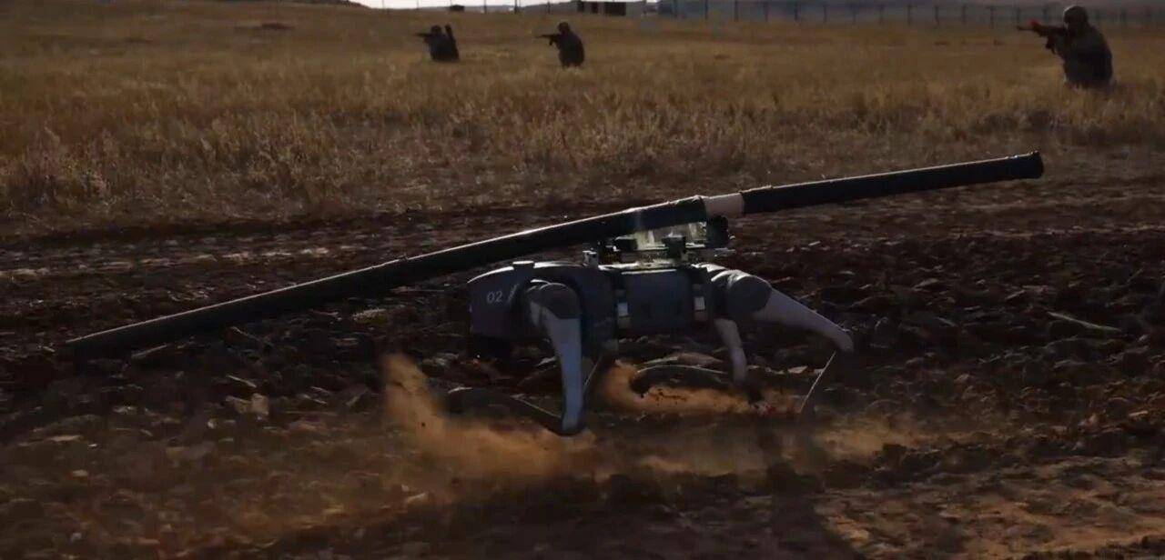 大场面!机器狗、无人机开路<strong></p>
<p>上海证券</strong>,实兵对抗演练画面公布