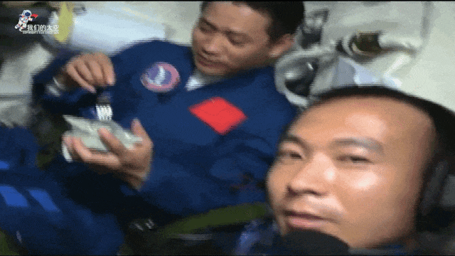 太空烧烤??来看航天员们的“吃饭历程”<strong></p>
<p>上海证券</strong>!