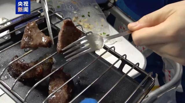 太空烧烤??来看航天员们的“吃饭历程”<strong></p>
<p>上海证券</strong>!