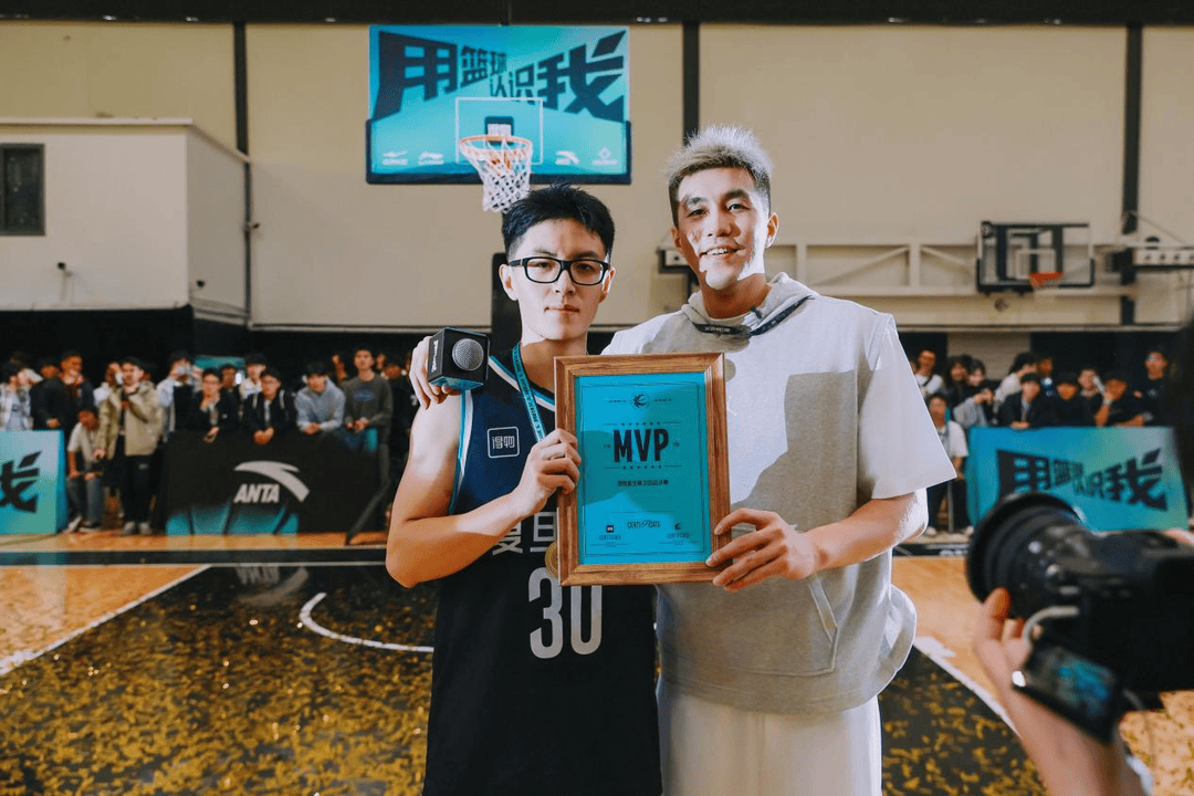 复旦、交大、同济等八大高校集结<strong></p>
<p>中信证券无券可融</strong>,得物App“新生杯”篮球赛首战上海