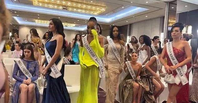 不满总监辱骂墨西哥选手<strong></p>
<p>广发证券手机版just</strong>,2025环球小姐集体退赛,总监哭诉:我也是会受伤的普通人