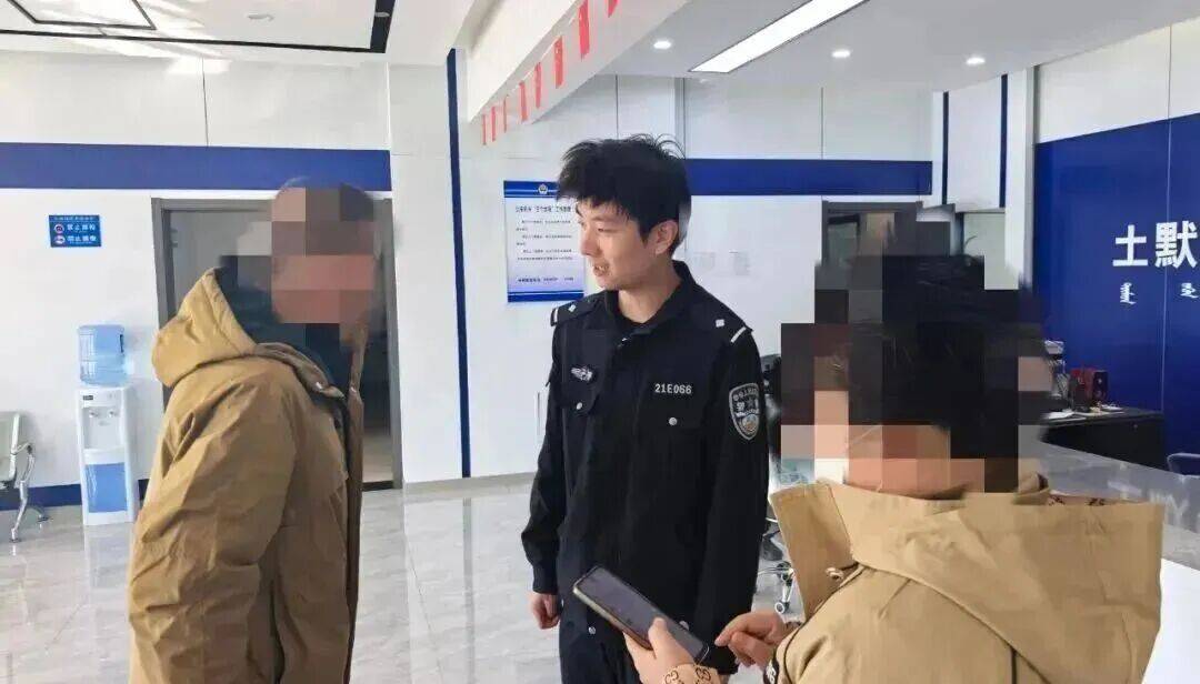 男子彩票中奖太兴奋<strong></p>
<p>华融证券小微融</strong>,拍照发业主群分享,隔天奖金被邻居冒领……