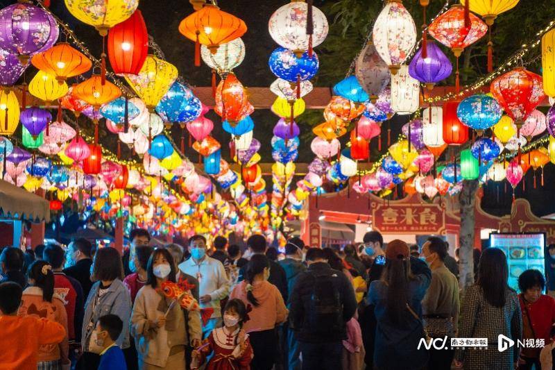 全国首个！广东GDP突破14万亿元<strong></p>
<p>盈透证券</strong>，经济大省的全球新坐标