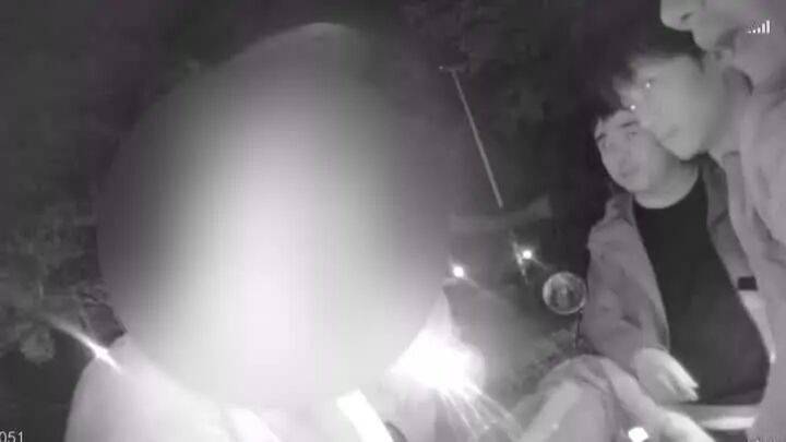 扬州一女子刷短视频惹祸：偷偷去银行取了6万现金<strong></p>
<p>恒生电子证券事业部</strong>，结果……