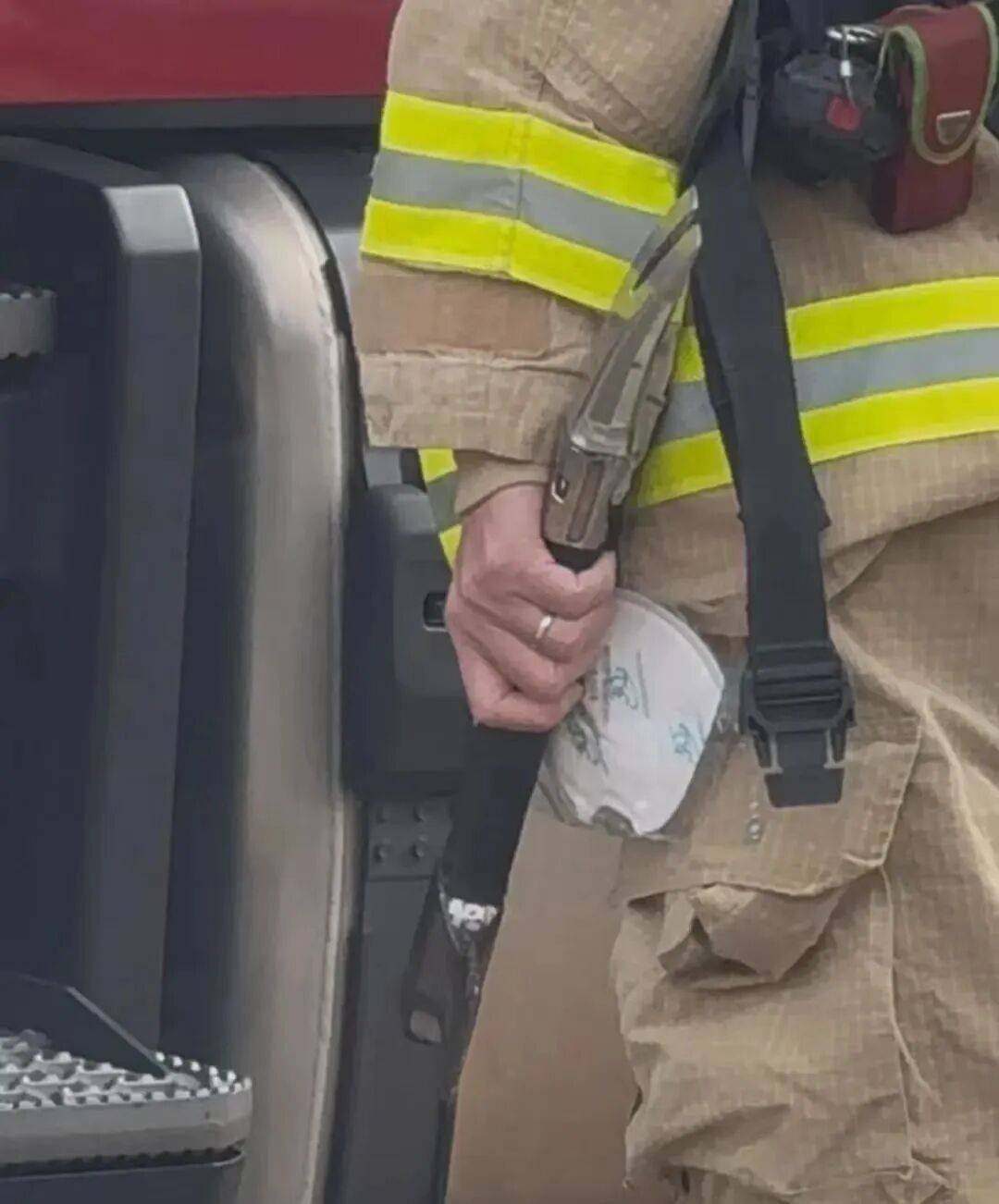 已致94人遇难<strong></p>
<p>长城证券青岛营业部</strong>，李家超：望内地协助！廉政公署：或涉贪污！这一幕令人破防