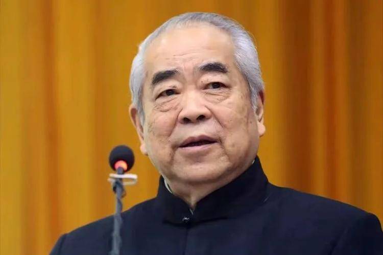 “失联风波”过后<strong></p>
<p>佛山第一创业证券软件</strong>,87岁画家范曾首次公开露面,发文称喜获独子、迁入新居,与女儿继子断绝关系