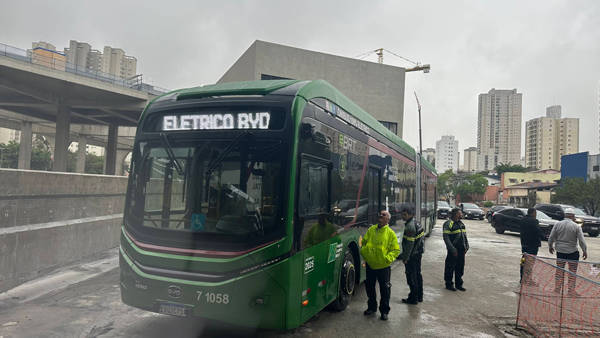 德国铁路公司订购中国电动公交车<strong></p>
<p>证券从业资格考试介绍</strong>，德财长：让我十分恼火