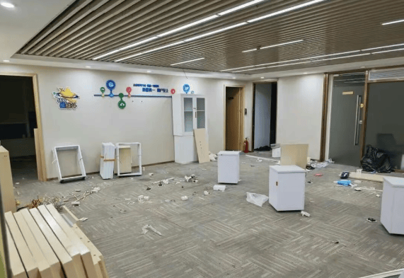 突然爆雷<strong></p>
<p>证券从业资格考试介绍</strong>,深圳总部已人去楼空,有人投入700多万元……