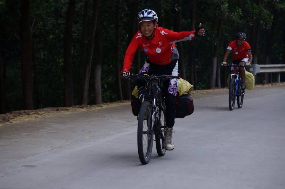 71岁奶奶获健美比赛冠军:被儿媳夸偶像<strong></p>
<p>证券从业资格考试介绍</strong>,无视“老了就在家等死”的言论