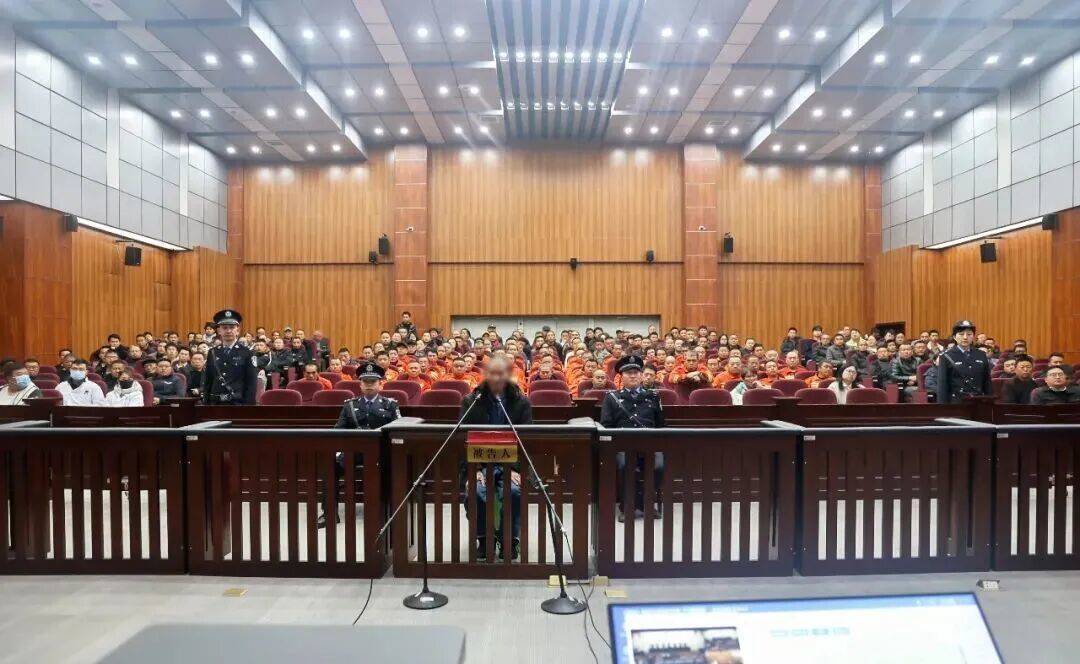 太冲动!75岁老人如此泄愤,被判刑11年!