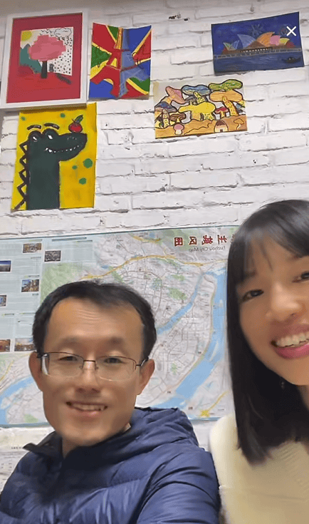 张水华辞职后携老公直播秀恩爱<strong></p>
<p>金融界和证券之星</strong>，称白岩松是自己恩人