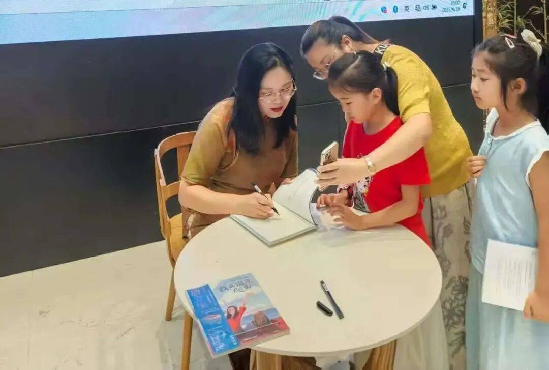 突然爆火！浙大女博士一个月涨粉超50万<strong></p>
<p>金融界和证券之星</strong>，“我是过了把瘾”！网友：丝滑入脑……