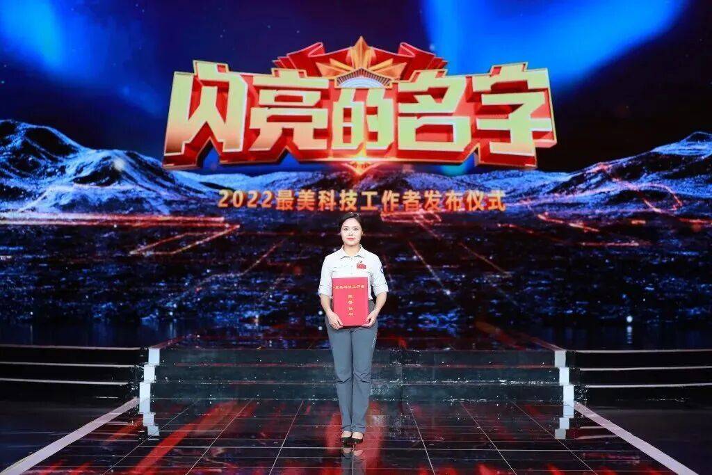 突然爆火！浙大女博士一个月涨粉超50万<strong></p>
<p>金融界和证券之星</strong>，“我是过了把瘾”！网友：丝滑入脑……