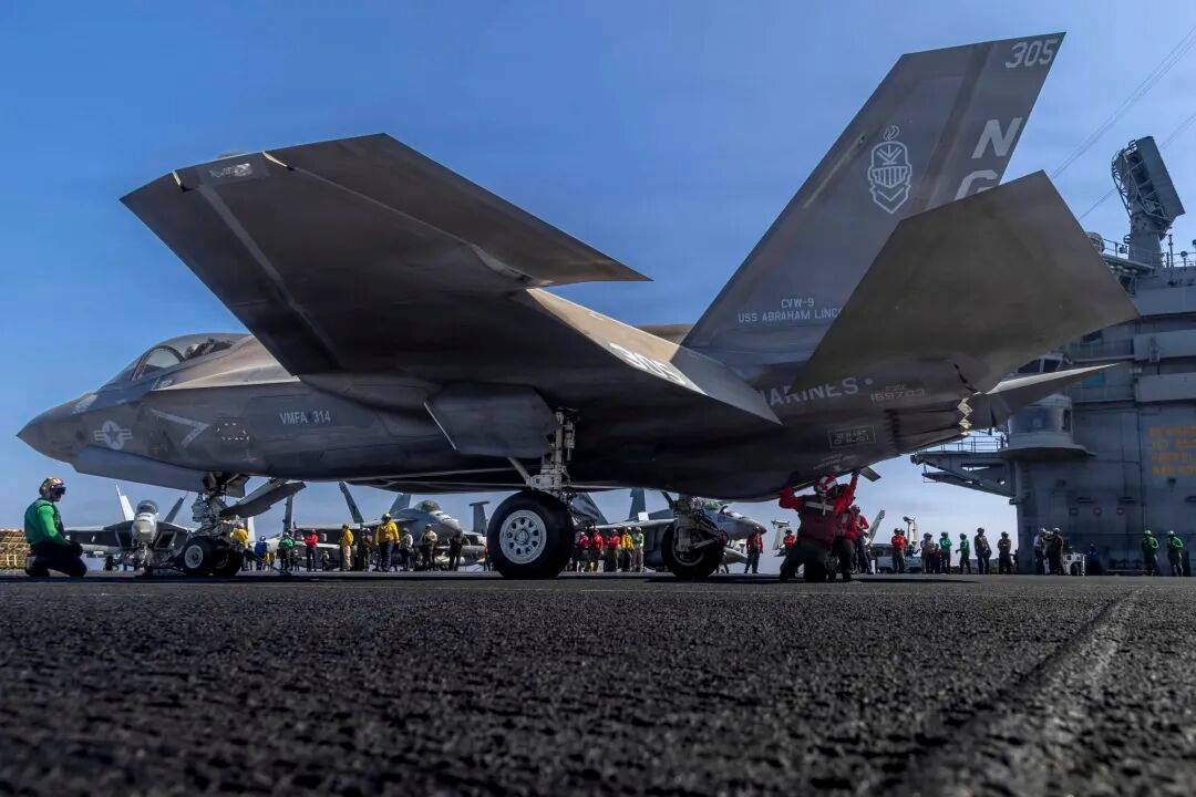 美军最大航母“福特”号停靠希腊<strong></p>
<p>证券投资学实习报告</strong>,650个厕所坏了近9成,舰员上厕所排队要四五十分钟