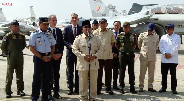 “<strong></p>
<p>证券公司员工开户</strong>我当防长时买的飞机到了”印尼总统向军队移交“阵风”