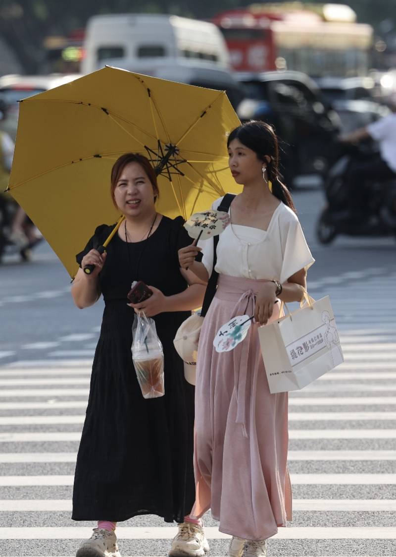 “热麻了”<strong></p>
<p>中泰证券佣金</strong>,广州今日最高温41.6℃,花都区橙色预警生效